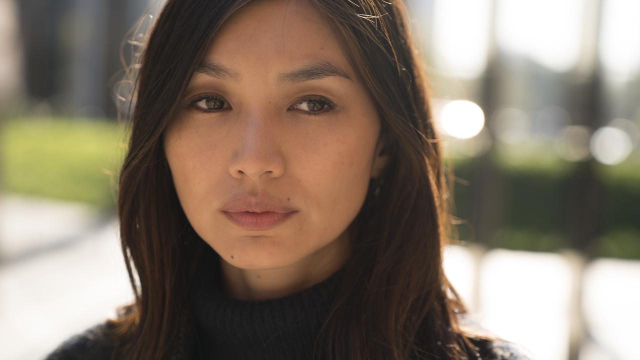 自由に生きてるのに親からの「結婚しろ」…、現代女性たちの英国ドラマ『I AM』シーズン1&2が日本で一気に見られる!