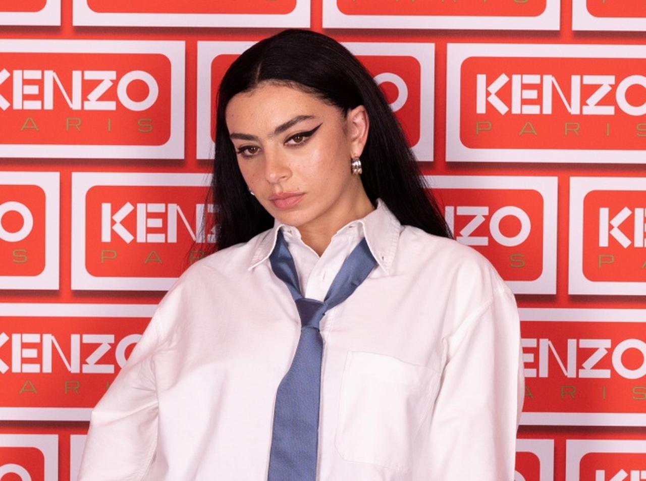 ディープな東京を楽しむ!チャーリーXCXが2ヵ月ぶりに日本へ