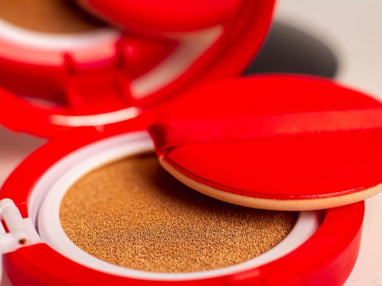 白浮きしない!カラバリ豊富な「クッションファンデ」ブランドを大特集