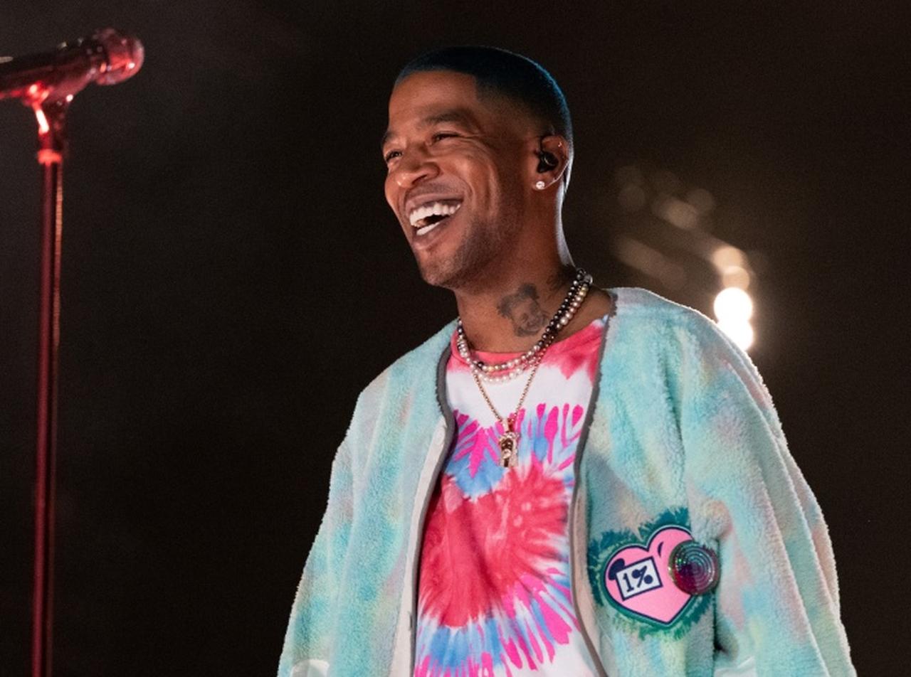 初来日公演!キッド・カディ、ウェディングドレスからストリートファッションまで着こなすスタイル特集