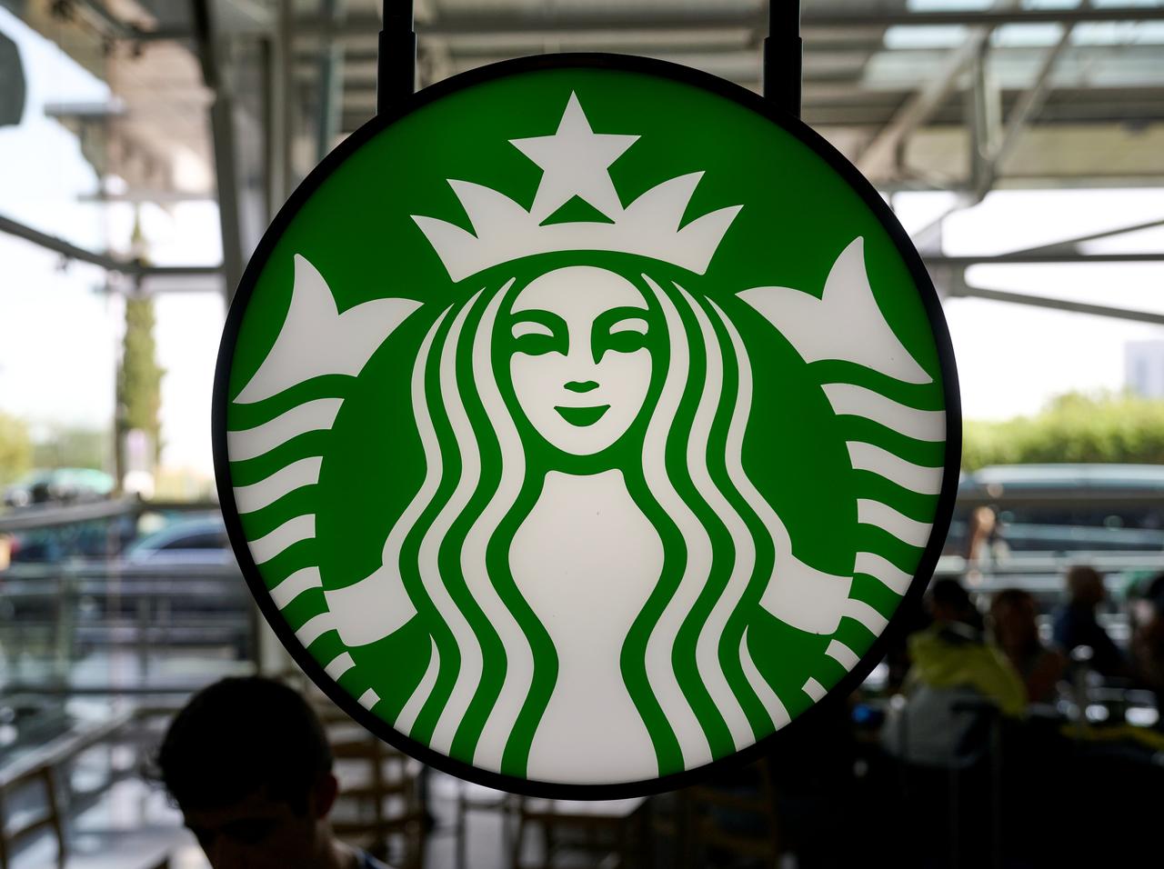 スターバックス利用者が“良かれと思って”しがちな行動、バリスタは「イラッ」