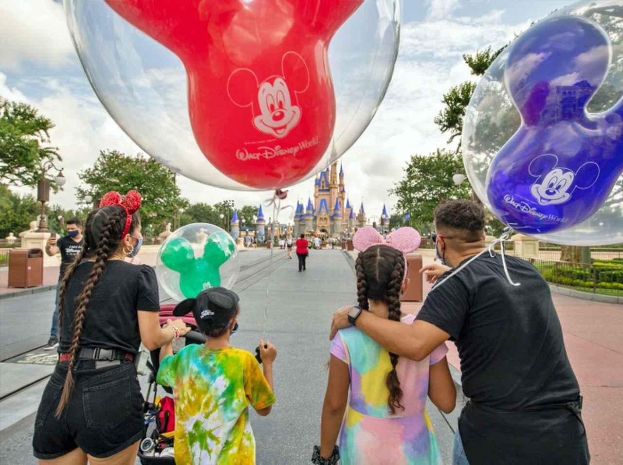 ディズニーランドで乱闘騒ぎ、そのなかに「いてはいけない人」の姿