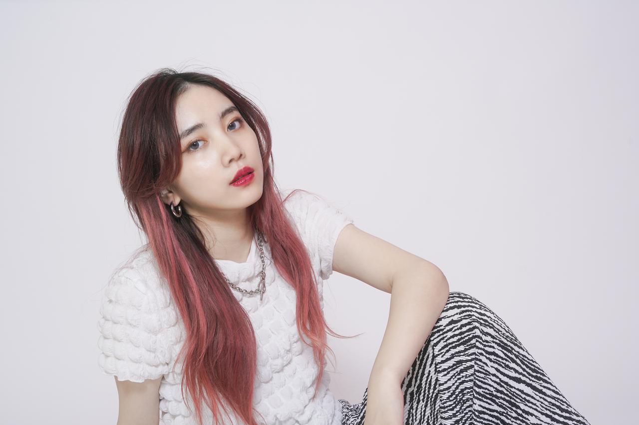 中国出身ソロシンガーとして初の「THE FIRST TAKE」出演!スー・ルイチーが語る『ガルプラ』後の変化【インタビュー】