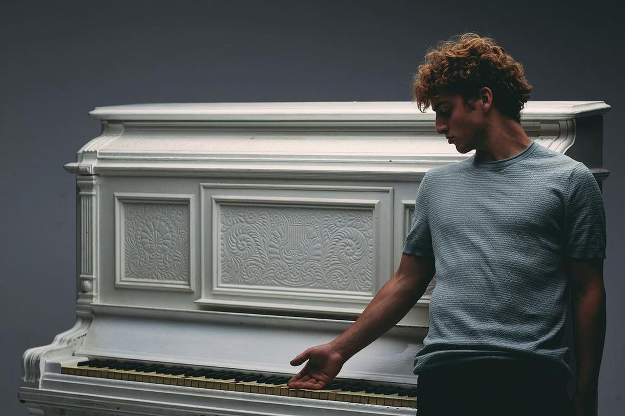 【素顔が見えてくる15のアンサー】今話題のシンガーソングライター ベンソン・ブーン