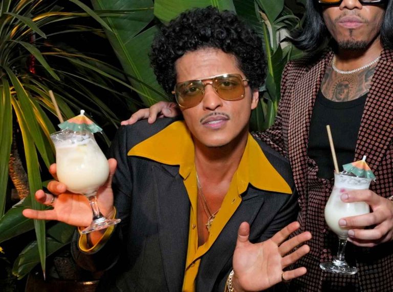 ブルーノ・マーズ、来日公演のグッズが解禁!5種類のグッズが登場