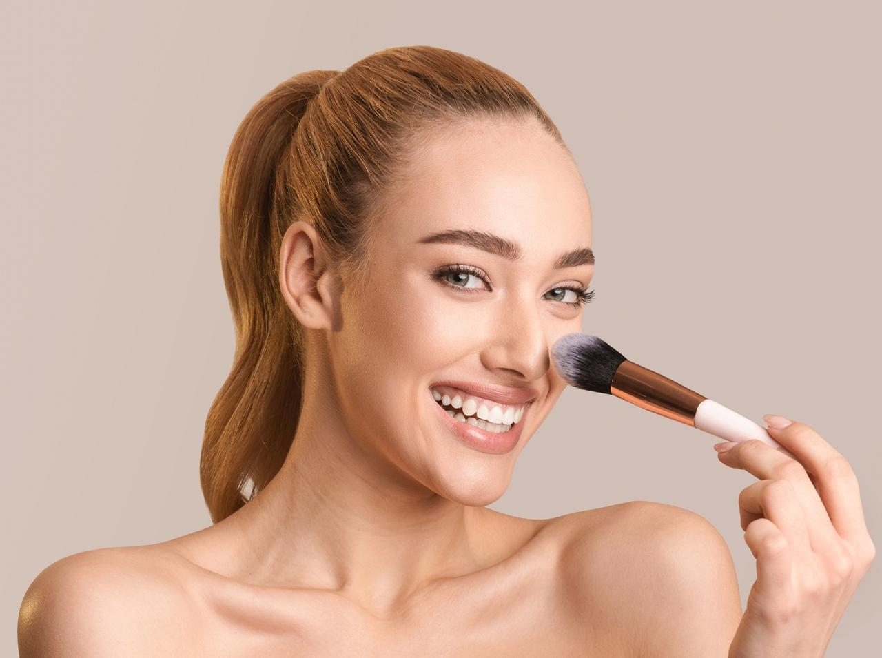 鼻だけファンデがヨレる…そんな人にオススメの裏ワザが海外でバズリ中