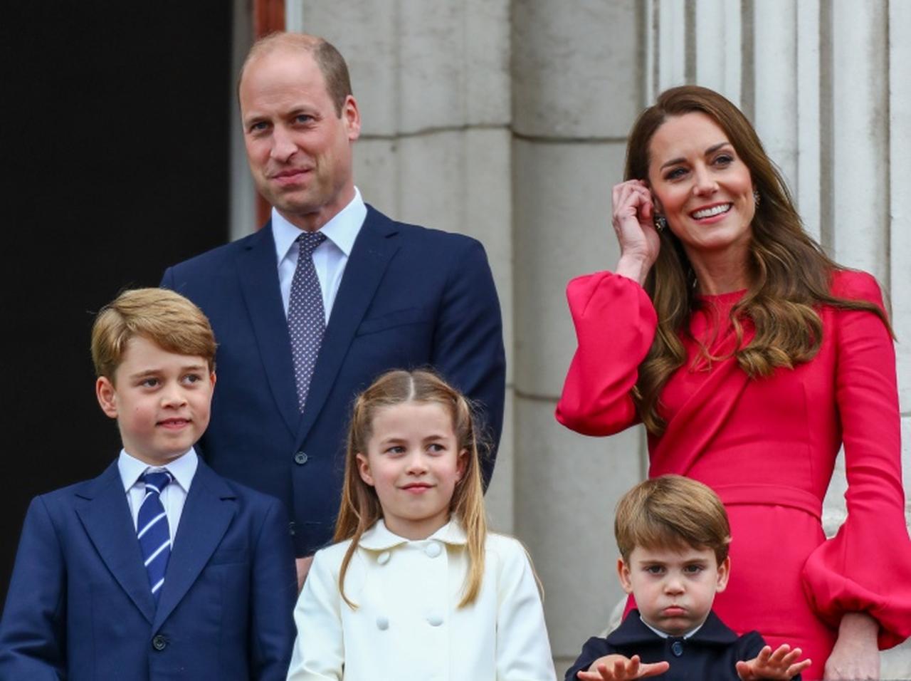 キャサリン妃、“昔の写真”を見たジョージ王子たちから直球コメントを受ける