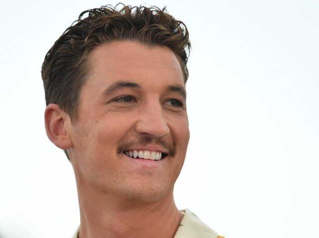 『トップガン』ルースター役のマイルズ・テラーがムキムキ！イチャイチャ！【写真アリ】