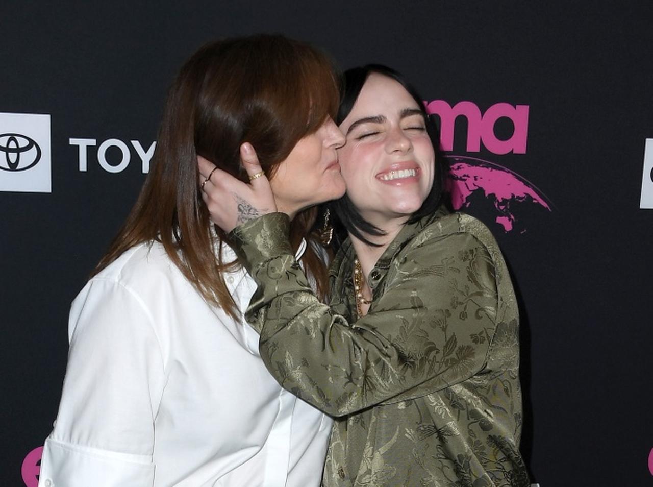 ビリー・アイリッシュ、思い出のセットアップをアップサイクル