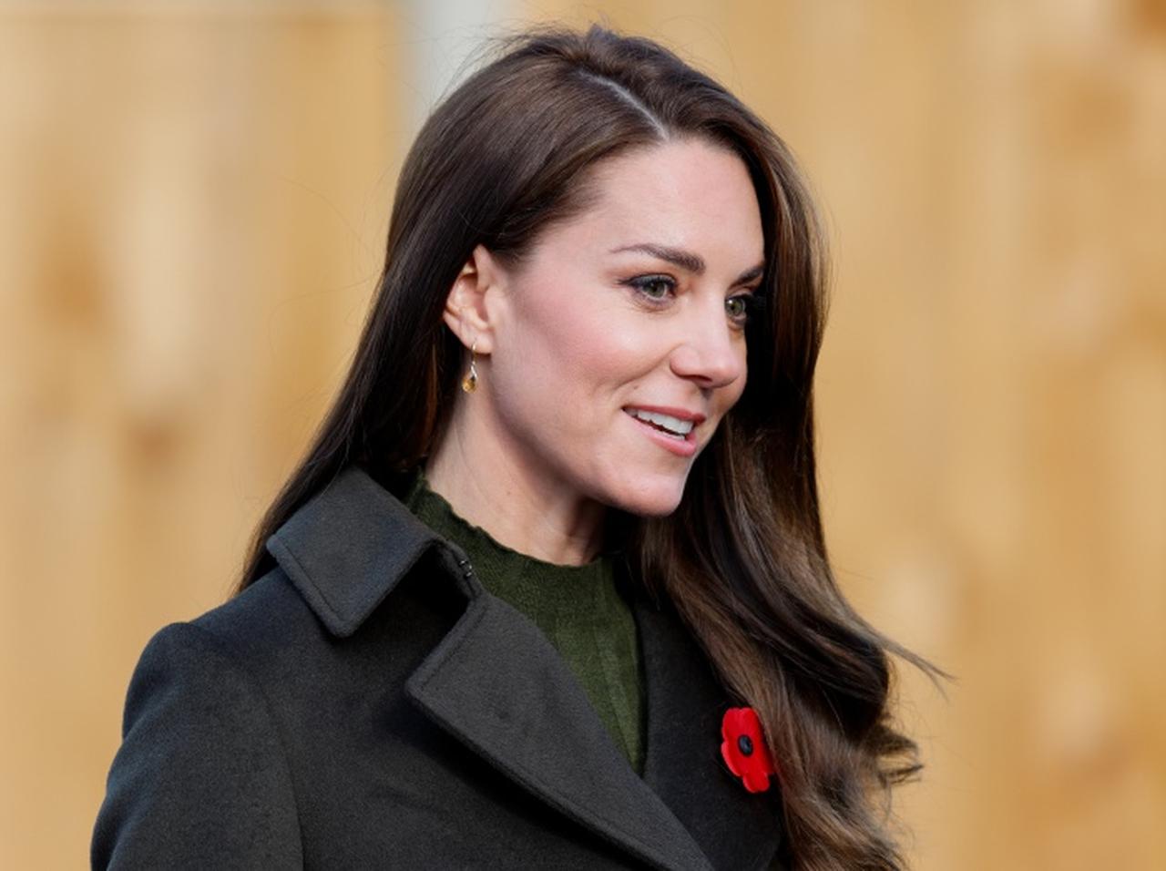 キャサリン妃、身につけていた「アイテム」に興味津々の3歳少年に神対応