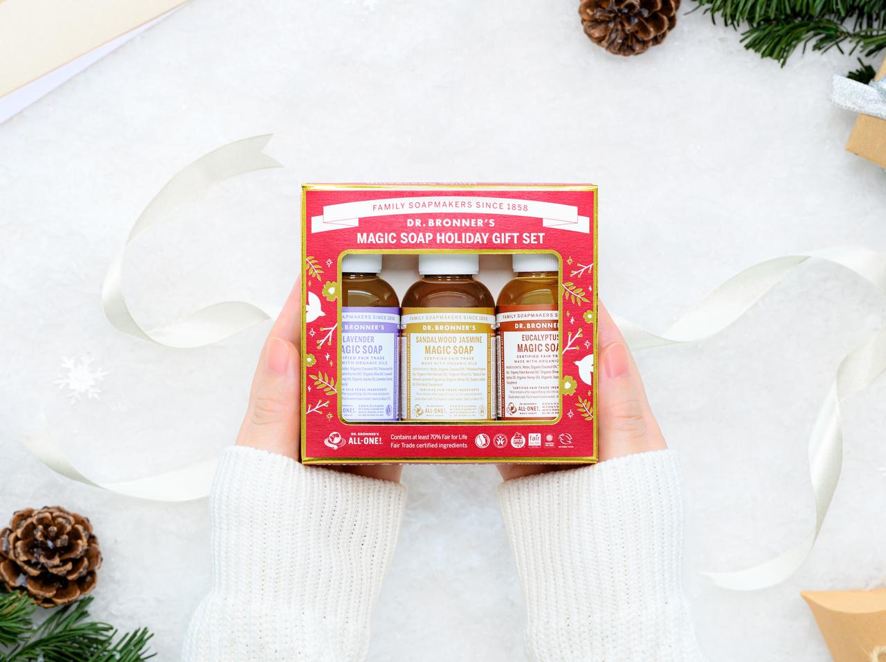 「ドクターブロナー」からホリデー限定セットが登場！売り上げの一部をウクライナ難民救援活動に寄付