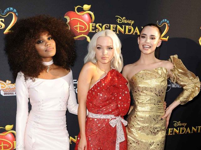 『ディセンダント4』に続報！ シンデレラとハートの女王に人気シンガー2人が起用