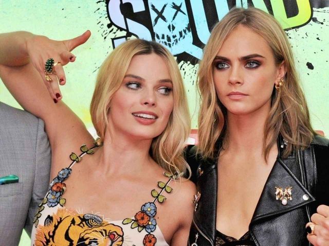 マーゴット・ロビー、親友カーラ・デルヴィーニュと会ったあとに「泣いていた」という噂を完全否定