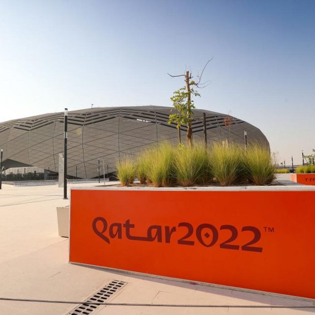 【500文字で解説】カタールW杯でFIFAを悩ます「4.4億ドル問題」とは