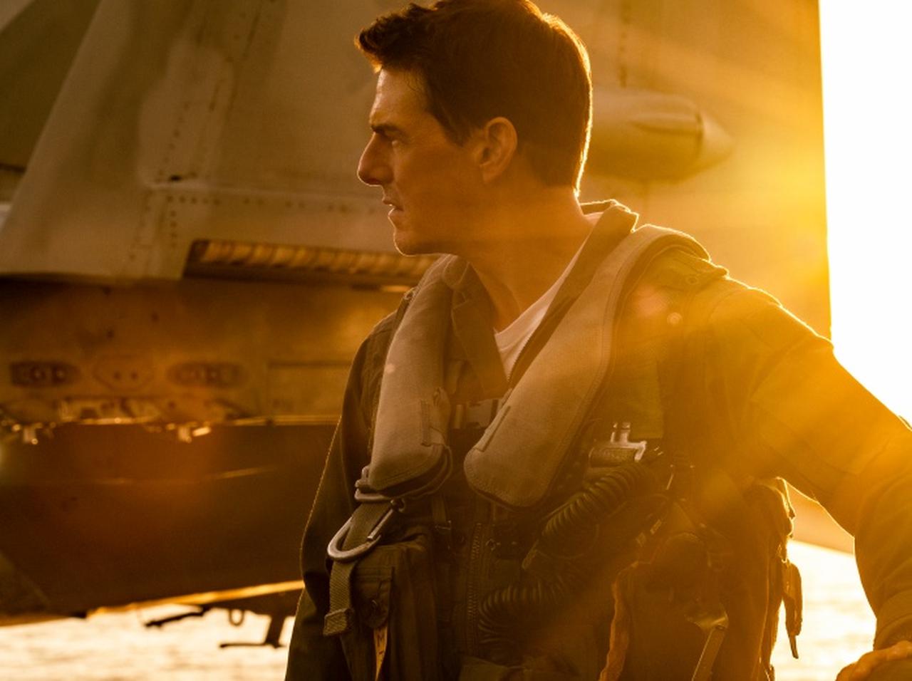 『トップガン』続編のビーチシーンに隠された「とんでもないヒミツ」にファンが気づく→トム・クルーズも感心