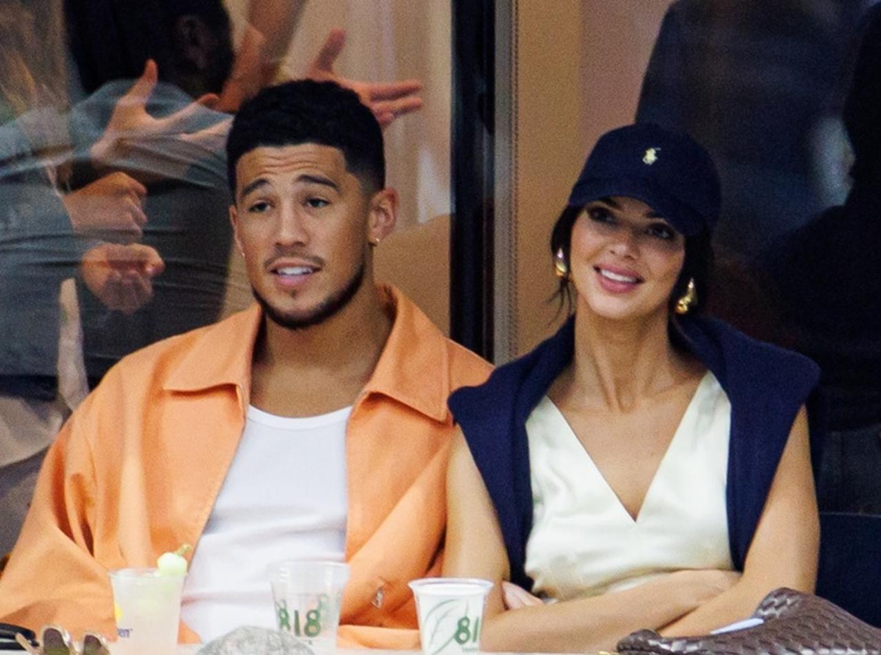 ケンダル・ジェンナー、さりげなく恋人をお祝いする方法が愛らしい