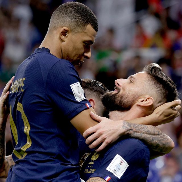 フランス代表選手の「ハグ」がキュートすぎると大注目に【FIFAワールドカップ】