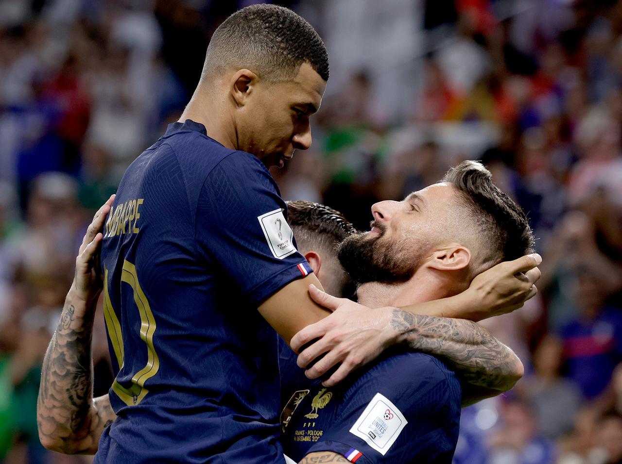 フランス代表選手の「ハグ」がキュートすぎると大注目に【FIFAワールドカップ】