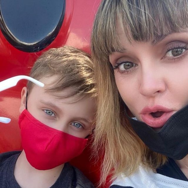 『アダムス・ファミリー』クリスティーナ・リッチの息子、8歳で「女性は物ではない」と言う視点が素晴らしすぎる