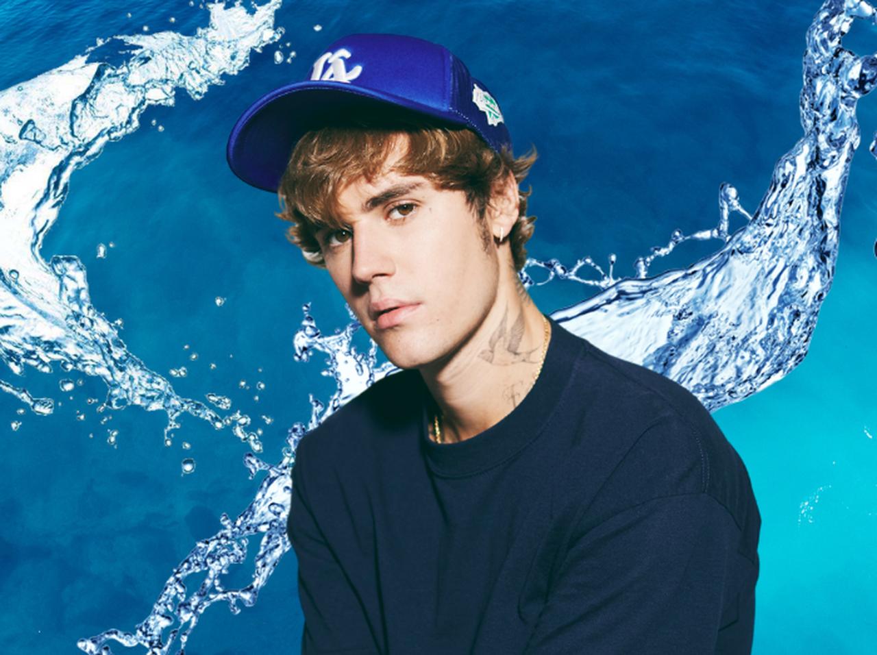 ジャスティン・ビーバー、サッカーW杯の会場で慈善活動中