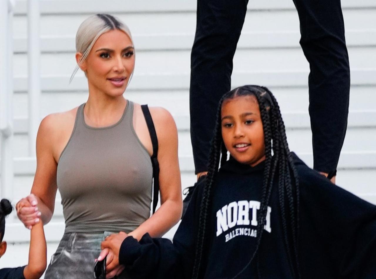 カニエ＆キム娘、日本のTikTokerの間で大バズりしている曲で動画を制作