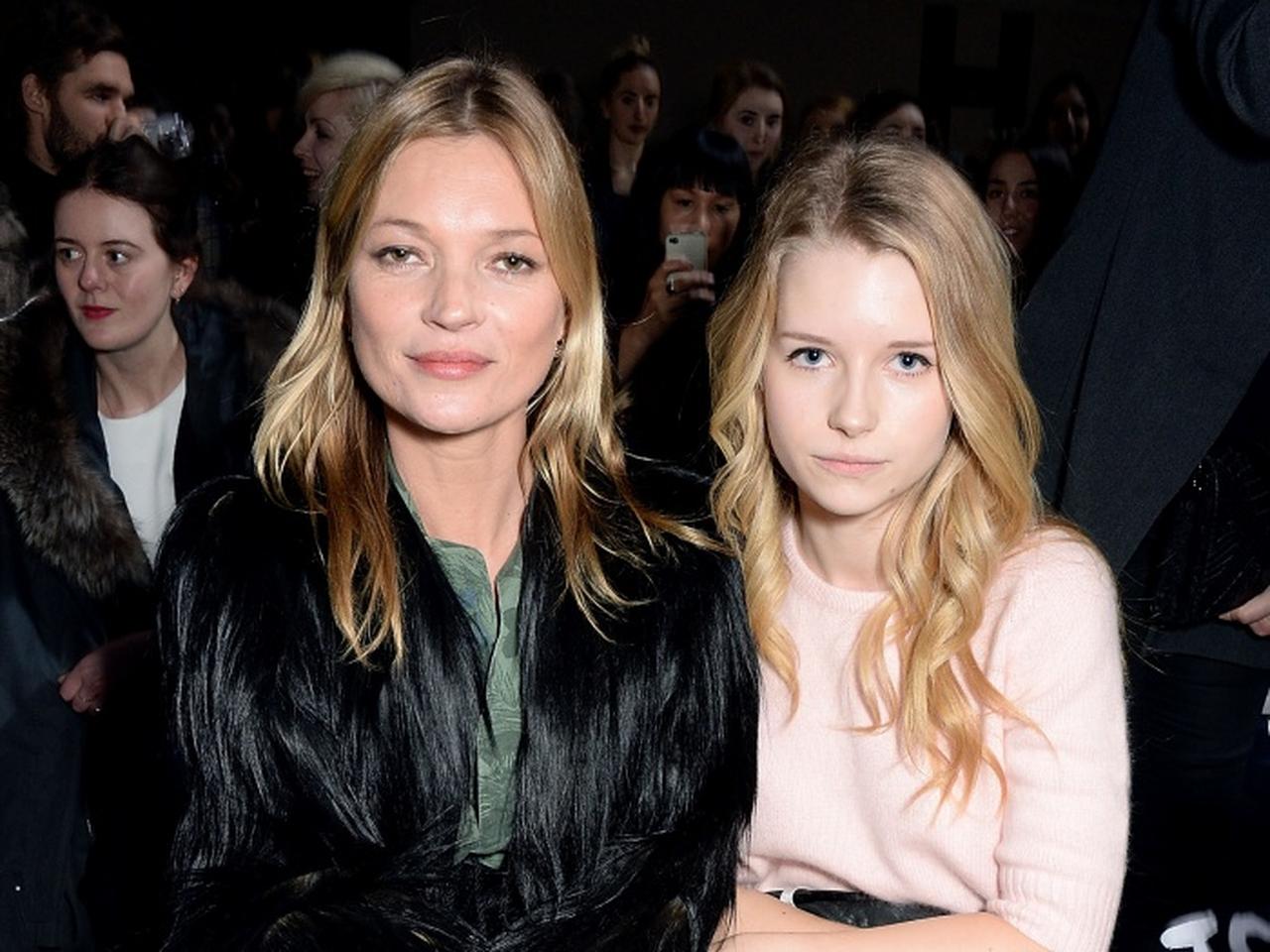 ケイト・モス14歳下の妹、顔面にタトゥーを入れ姉を批判