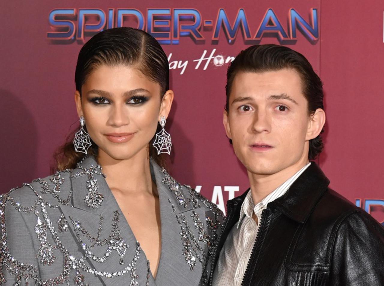 ゼンデイヤとトムホの婚約記事に反応、ゼンデイヤ母親が「釣りタイトル」について説明