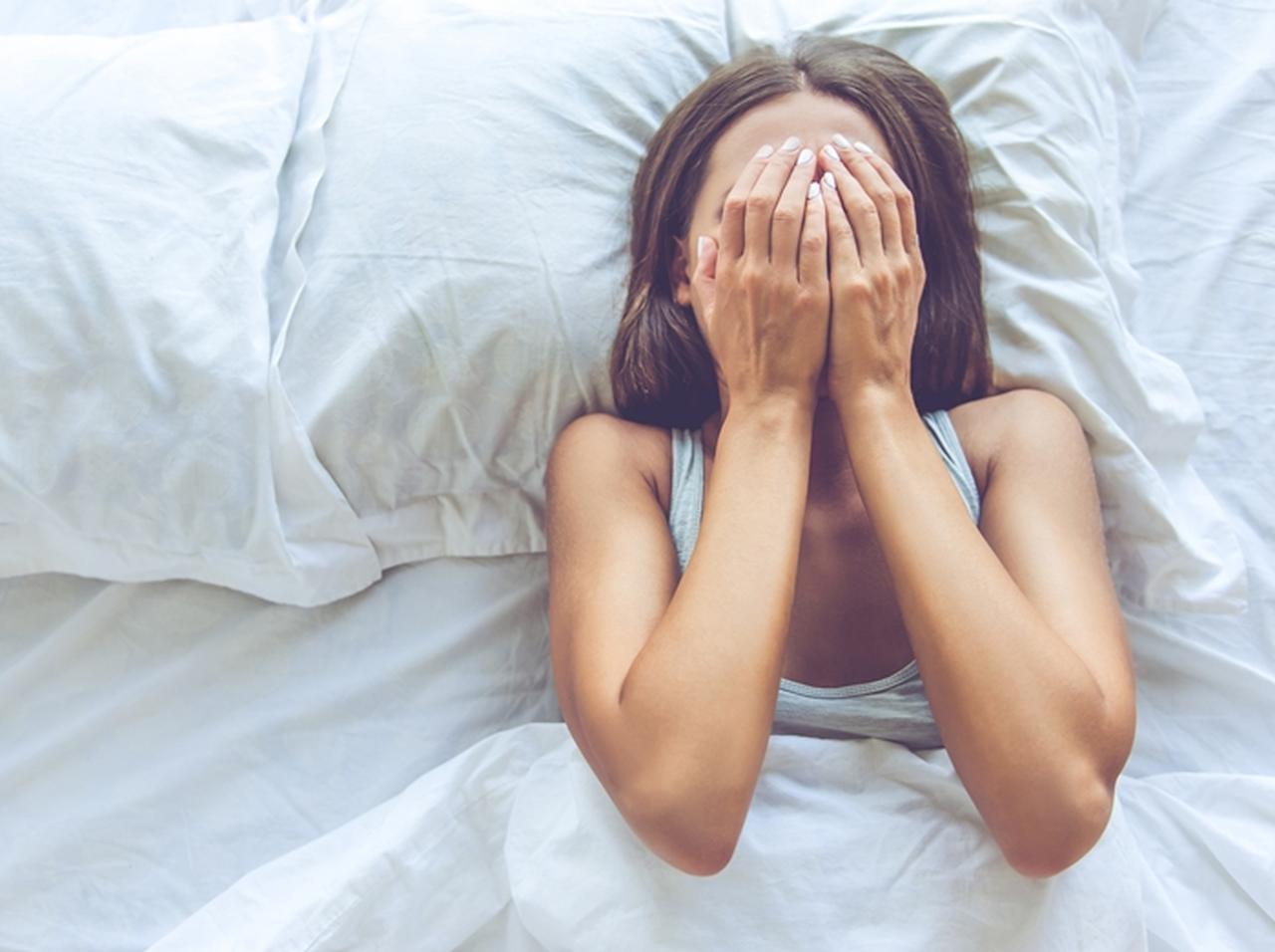 枕カバーを5年間洗っていなかった女性の「まつげ」に起こった悲劇【アーカイブ記事】