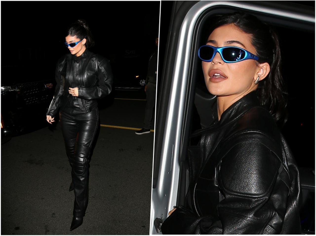カイリー・ジェンナー、レザーが主役のオールブラックコーデ【セレブの最新スタイル】