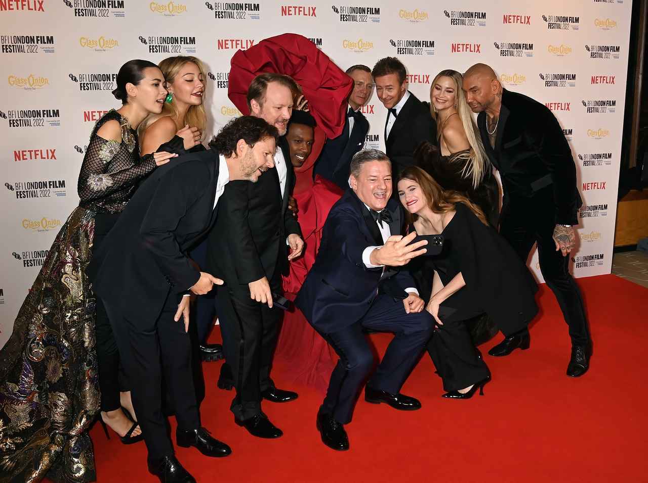 『ナイブズ・アウト: グラス・オニオン』ほとんどの人が気づけない「カメオ出演」、監督が明かす！