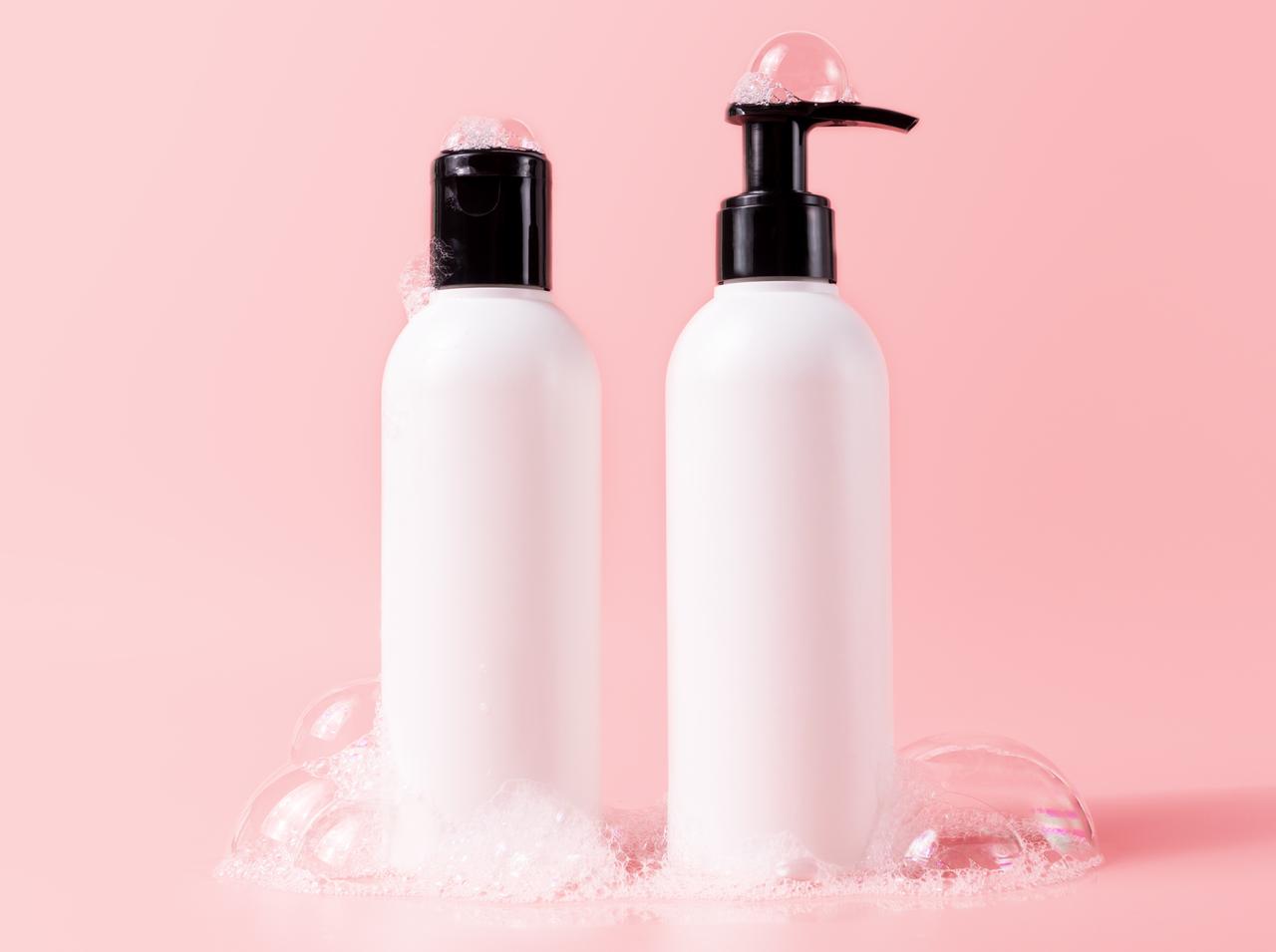 髪を洗うときの「姿勢」でベストなのは?髪の専門家が教えるオススメの洗い方