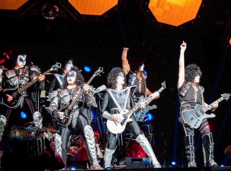 “地獄の軍団”が一夜限りの生還！KISSの「正真正銘」最後の来日公演が圧巻だった