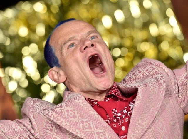 レッチリのフリーが大暴れ！『バビロン』試写会のレカペでやりたい放題