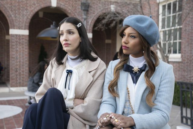 『ゴシップガール』のキャストもSNSが原因で悩む、モネ役とルナ役が本音を明かす【インタビュー】