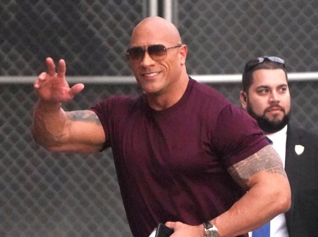 ドウェイン・ジョンソンが「ゆっくりこちらに向かって歩いてくる動画」がジワる→さっそくウィル・スミスがイジる