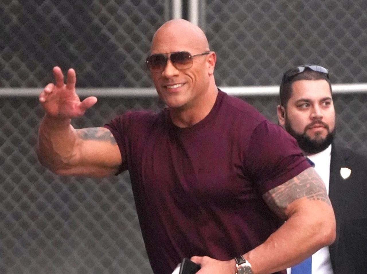 ドウェイン・ジョンソンが「ゆっくりこちらに向かって歩いてくる動画」がジワる→さっそくウィル・スミスがイジる