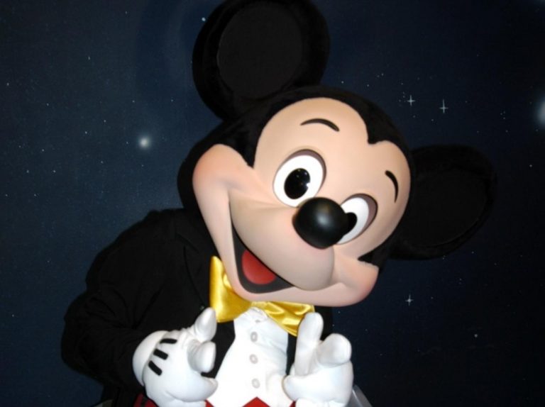 ディズニーランド、真っ暗系のアトラクションに「悪口」が書かれているのをゲストが見つける