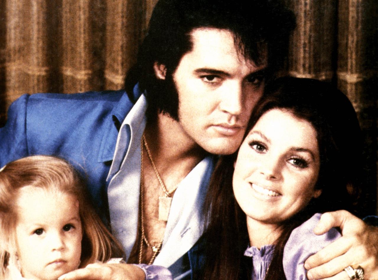 エルヴィス・プレスリーの1人娘が死去、享年54歳