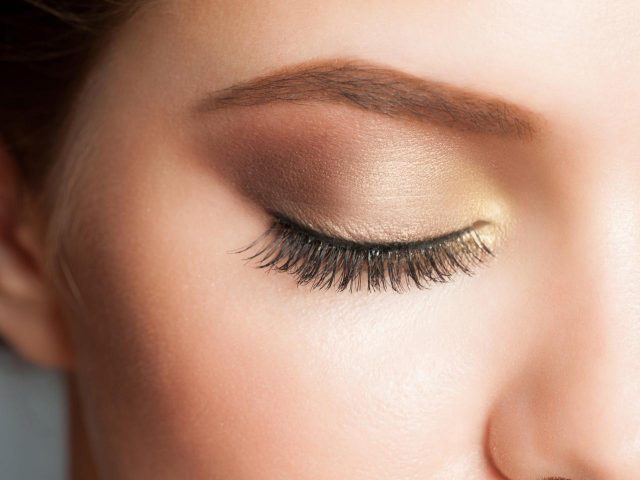 自然なのに盛れる“ふんわり”アイラインの描き方をプロが伝授！