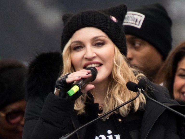 マドンナの伝記映画の制作がストップ、一体なにが?