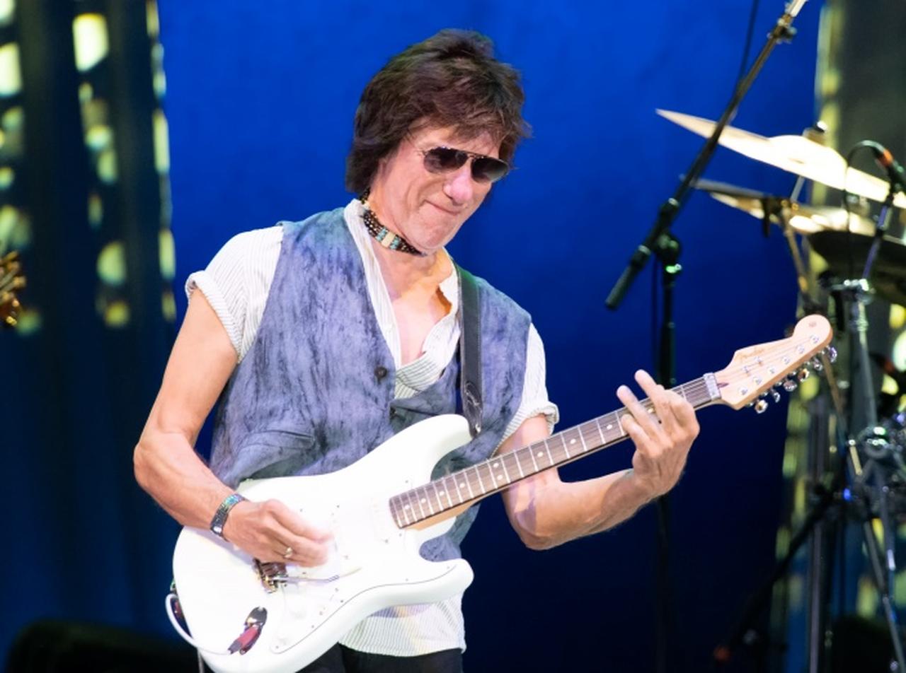 ジェフ・ベックの遺族が声明を発表、細菌性髄膜炎のため78歳で死去