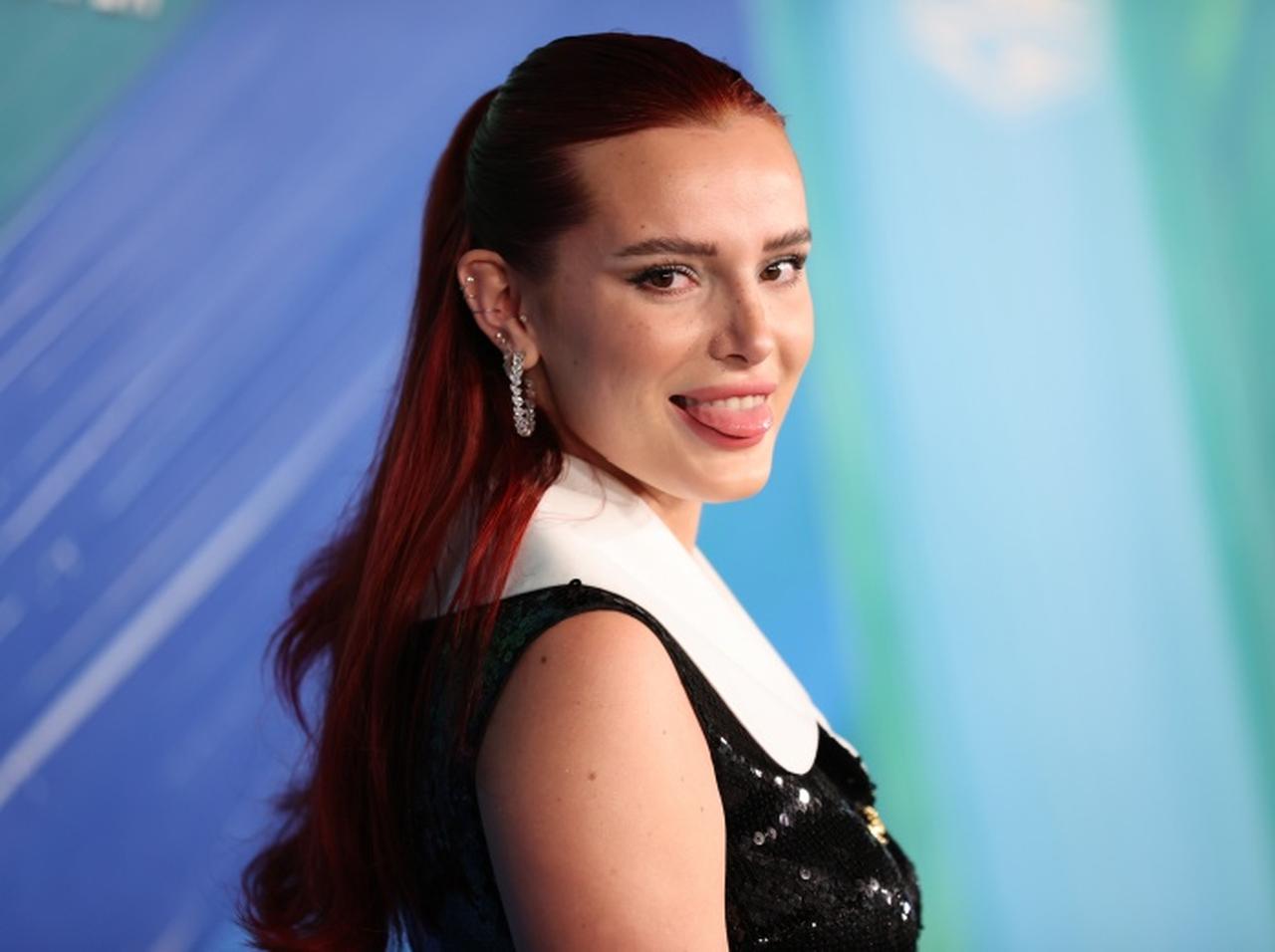 ベラ・ソーン、10歳のときに受けたオーディションでディレクターから「色目を使った」と言いがかりをつけられた