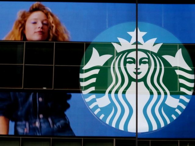 スターバックス、女性客が「服装」を理由に店から追い出される