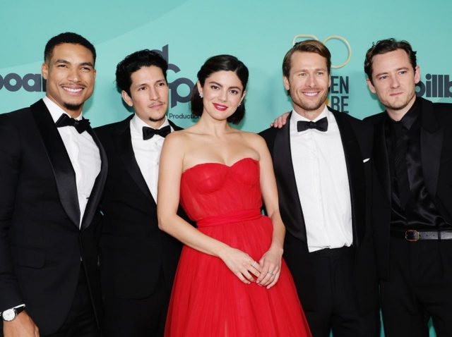 『トップガン マーヴェリック』のキャストが再会、トム・クルーズやビーチシーンの話で盛り上がる【ゴールデン・グローブ賞】