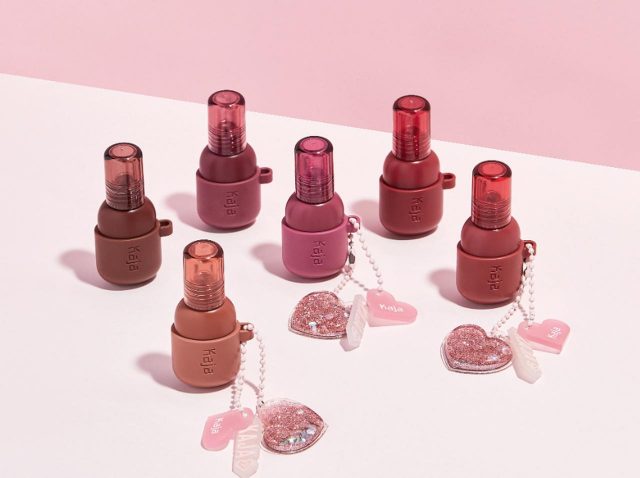 リップだけどチャームにもなる！人気コスメブランドの新作コスメが海外で注目