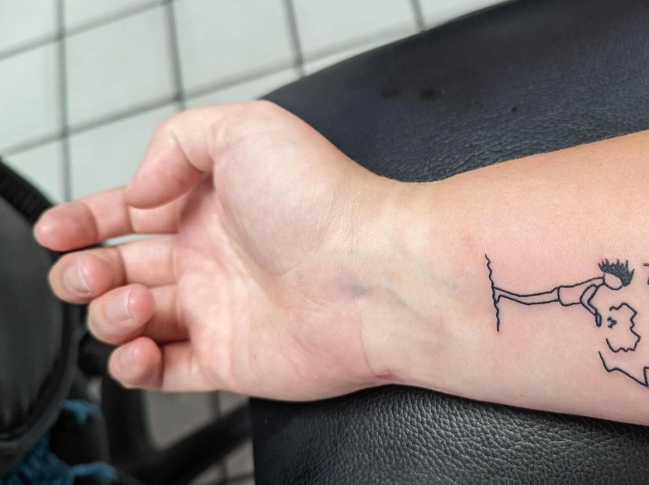 『ハウルの動く城』のタトゥーを入れたファン、なんとも言えない気持ちに→“どう思う？”意見募集