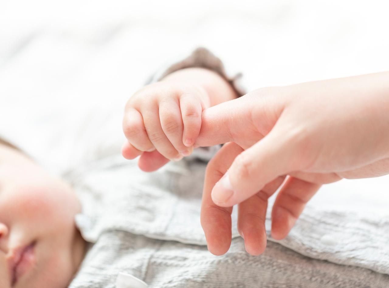 日本の出産費用、世界的に見ると高い？安い？