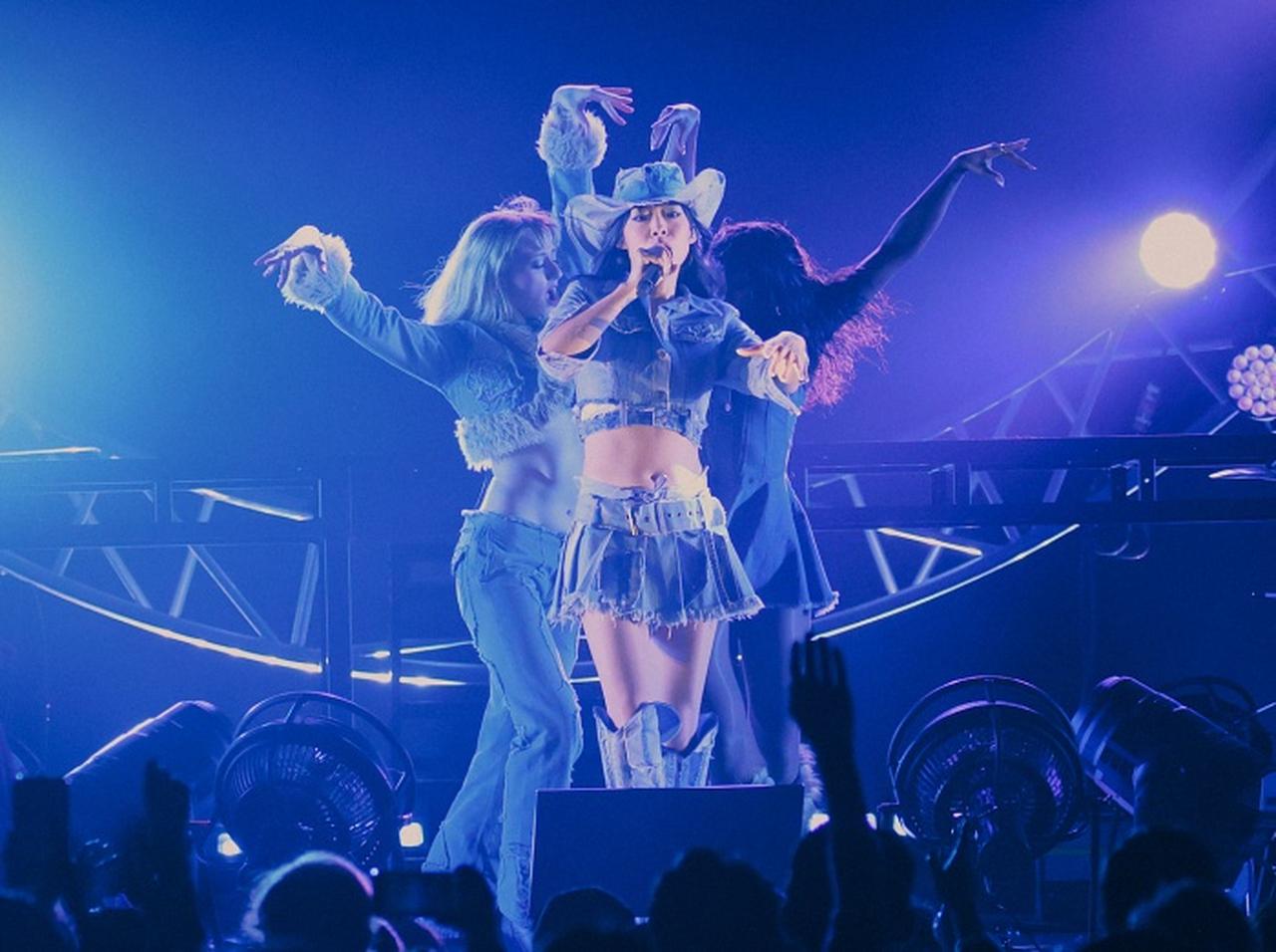 リナ・サワヤマが「地獄に華金」をもたらしてくれた金曜日の夜【ライブレポ】