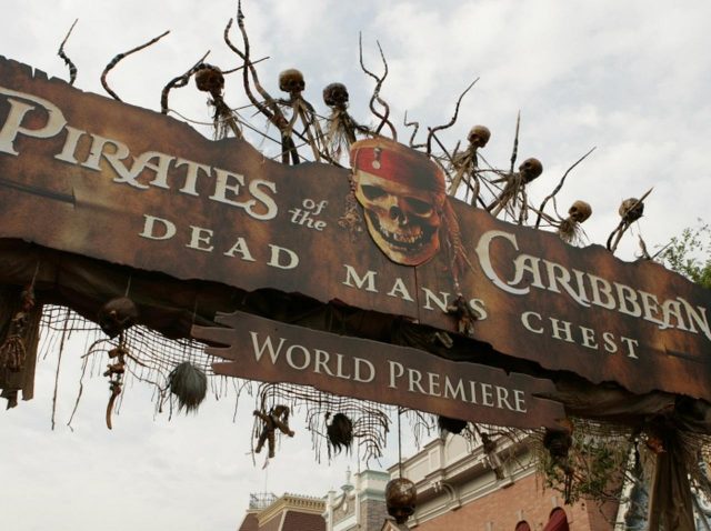 『パイレーツ・オブ・カリビアン』1作目に出演したマーベル俳優が2作目から登場しないのはなぜ？