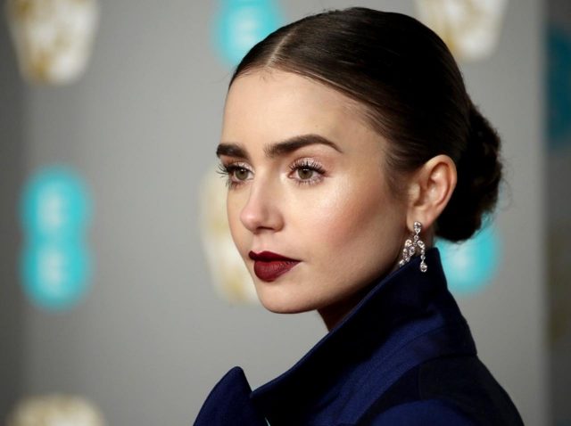 『エミリー、パリへ行く』リリー・コリンズ、元彼が「モラハラ男」だった